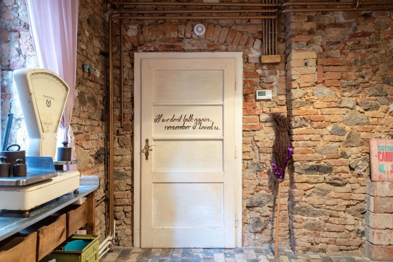 ברטיסלאבה Accommodation At The Folklore Apartment מראה חיצוני תמונה