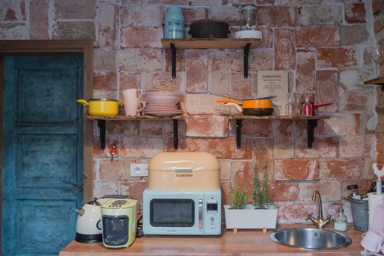 ברטיסלאבה Accommodation At The Folklore Apartment מראה חיצוני תמונה